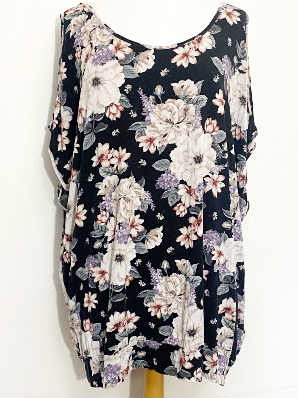 Torrid Black Floral Dolman Short Sleeve Open Shoulder Tunic Top 3X